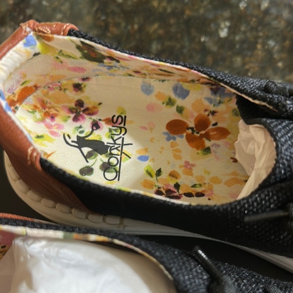 Corkys kayak shoes - new size 7 - Picture 4 of 5